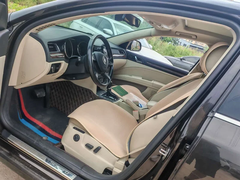 Skoda Superb — фото 3