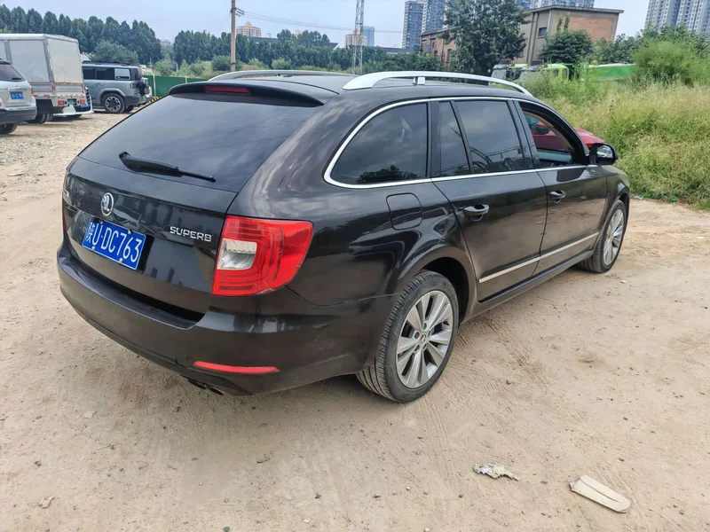 Skoda Superb — фото 6