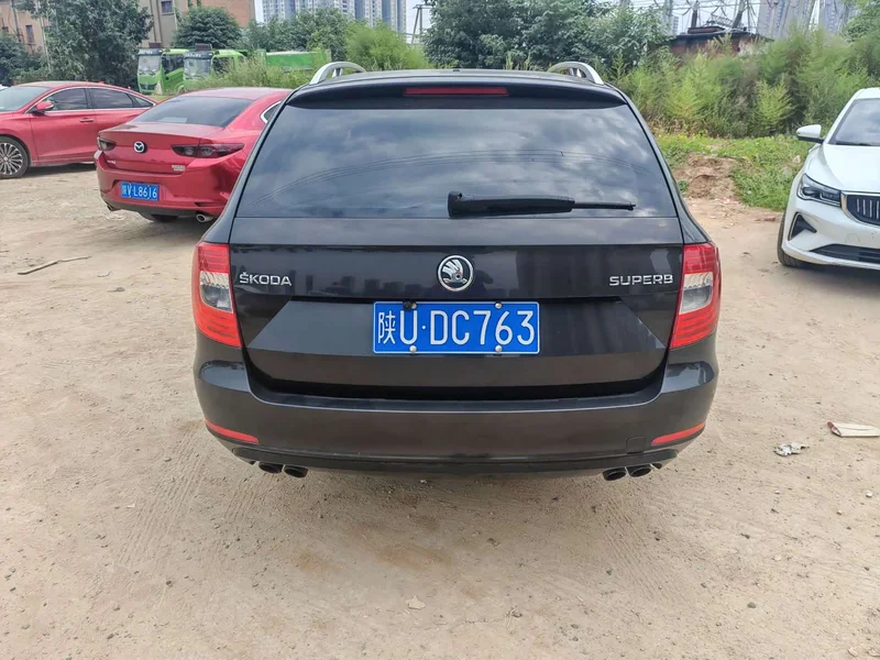 Skoda Superb — фото 7