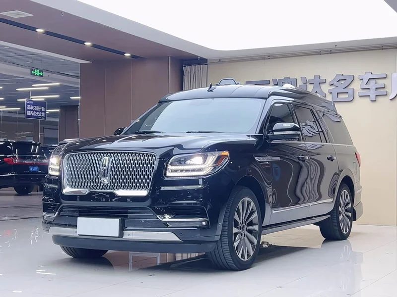 Lincoln Navigator — фото 1