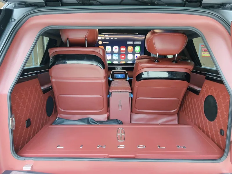 Lincoln Navigator — фото 10