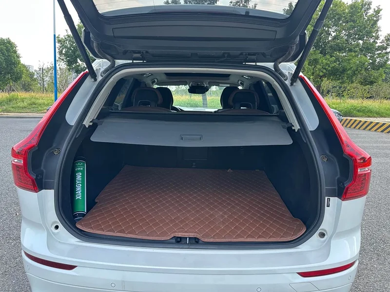 Volvo XC60 — фото 20