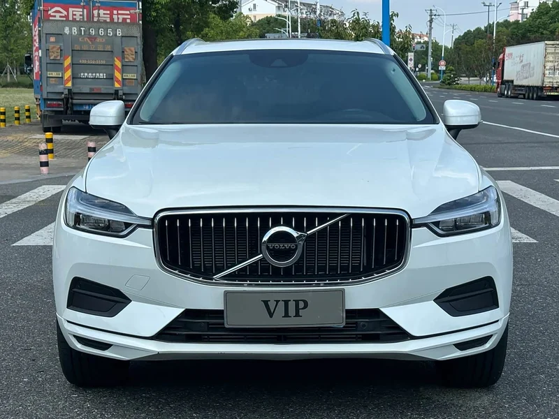 Volvo XC60 — фото 2