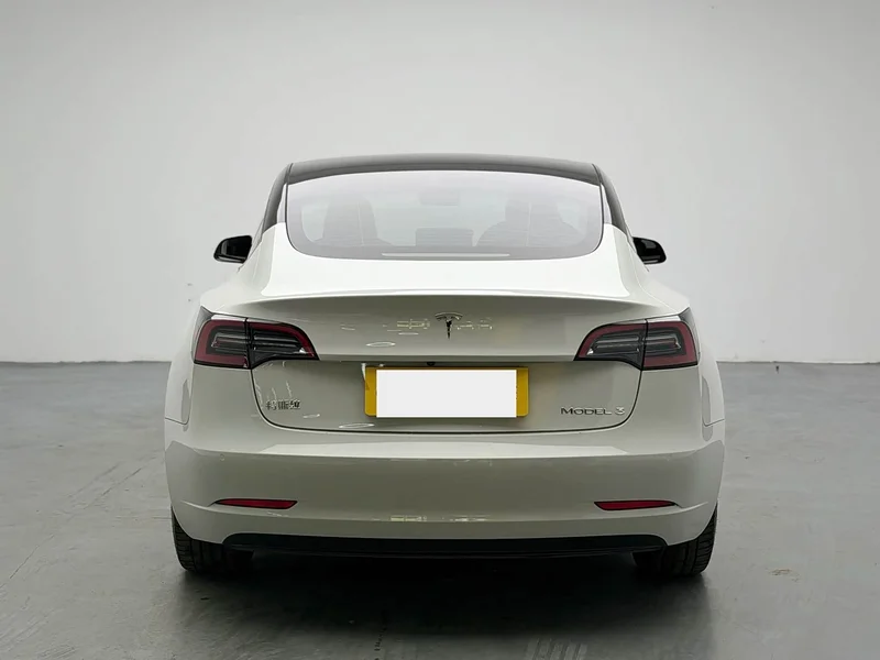 Tesla Model 3 — фото 5