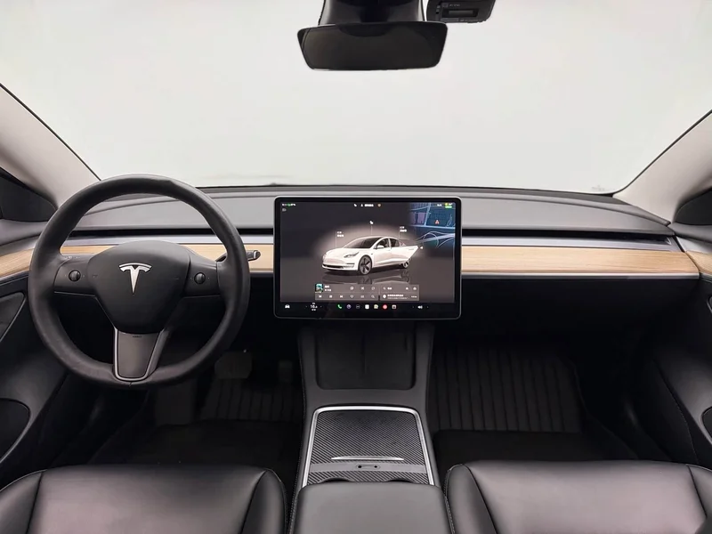 Tesla Model 3 — фото 8