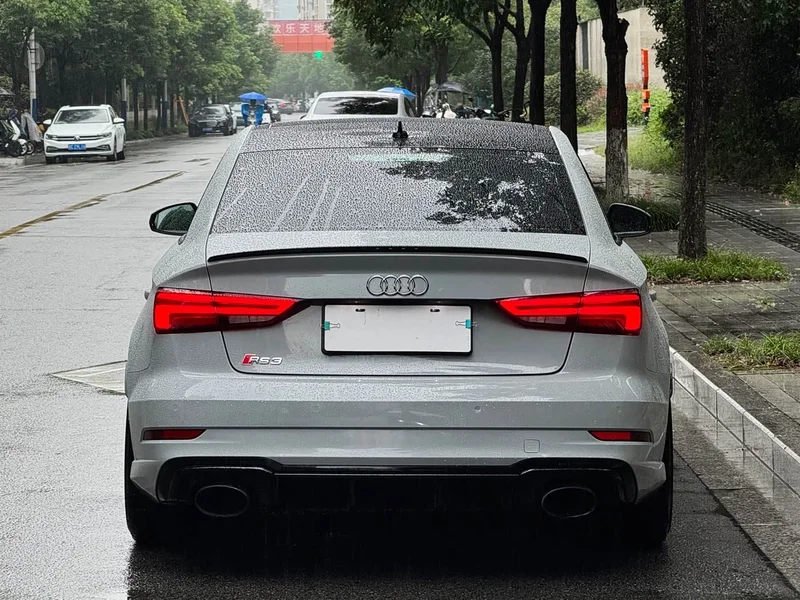 Audi RS 3 — фото 11