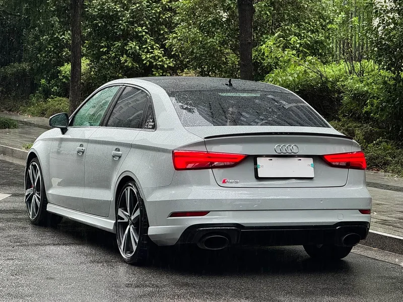 Audi RS 3 — фото 12