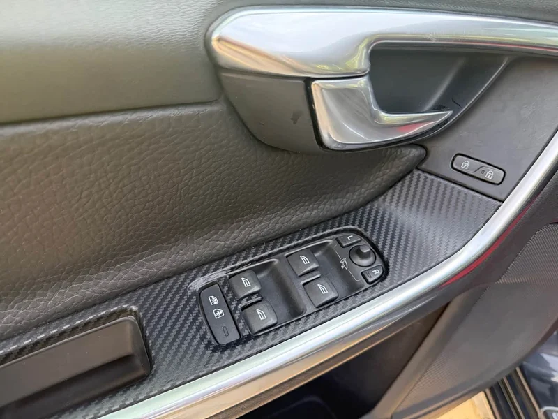 Volvo S60 (Imported) — фото 13
