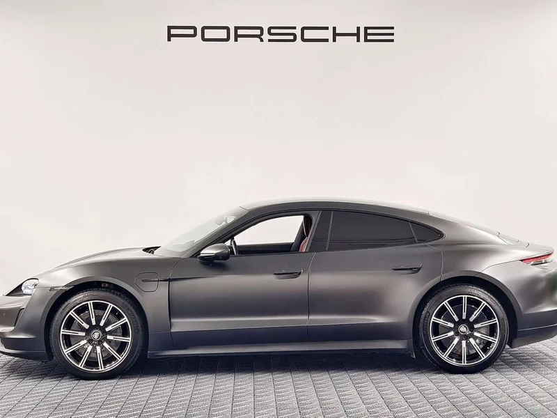 Porsche Taycan — фото 5