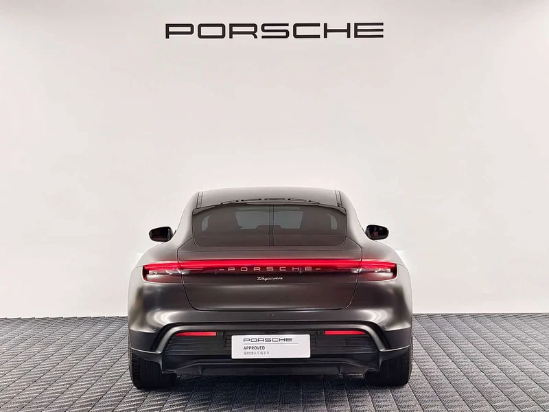 Porsche Taycan — фото 6