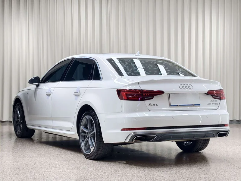 Audi A4L — фото 4