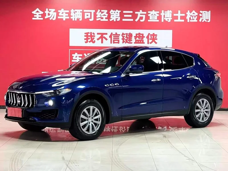 Maserati Levante — фото 1