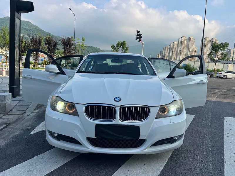 BMW 3-Series — фото 1