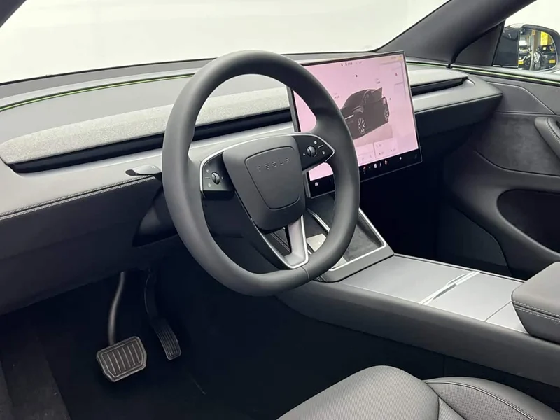 Tesla Model Y — фото 15