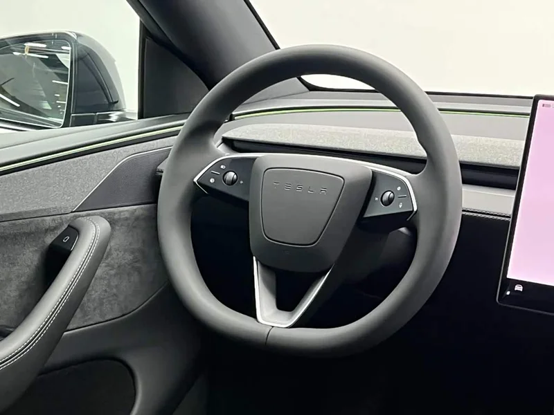 Tesla Model Y — фото 23