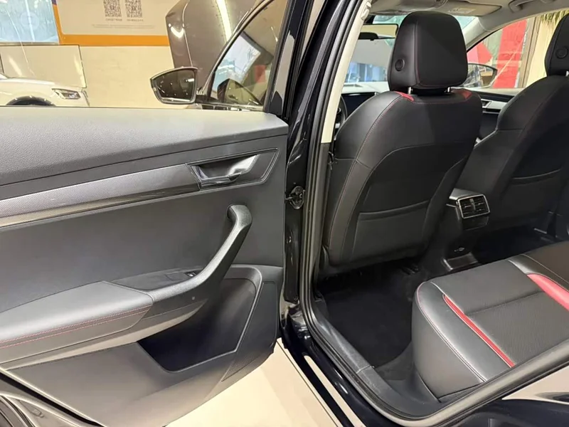 Skoda Karoq — фото 17