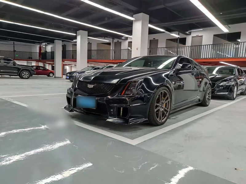 Cadillac CTS — фото 1
