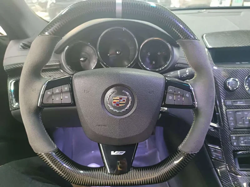 Cadillac CTS — фото 8