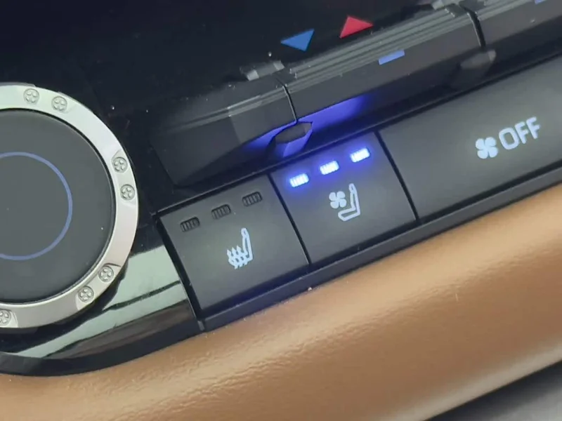 Toyota Tundra — фото 17