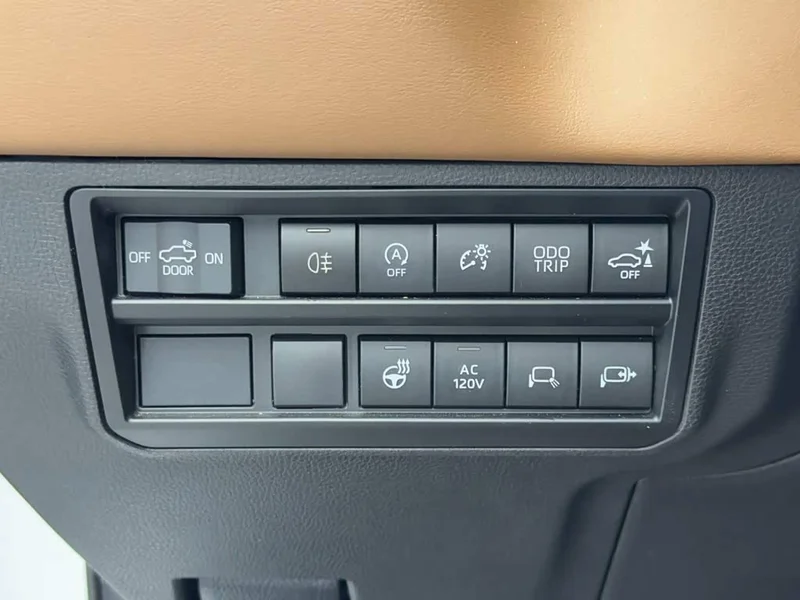 Toyota Tundra — фото 18