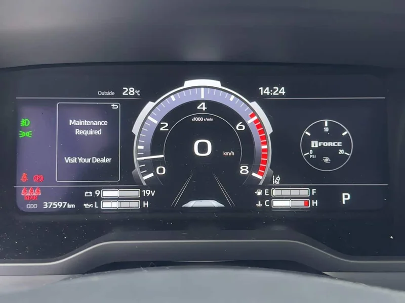 Toyota Tundra — фото 19