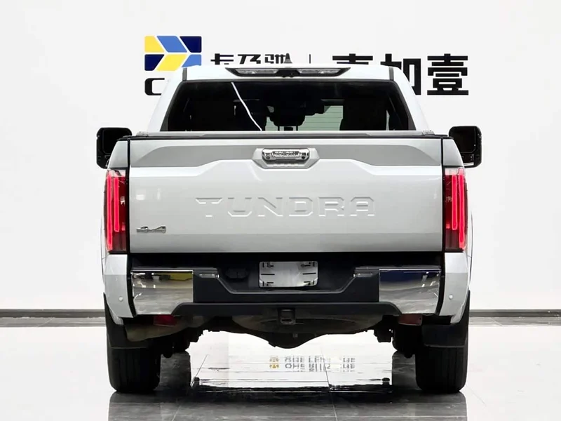 Toyota Tundra — фото 5