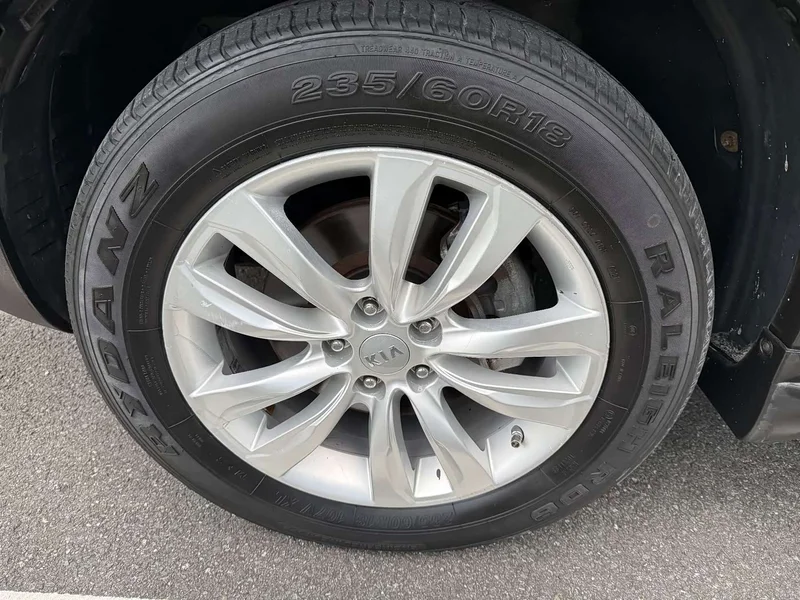 Kia Sorento — фото 19