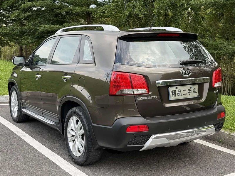 Kia Sorento — фото 6