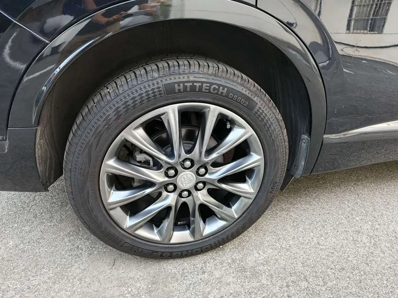 Buick Enclave — фото 12