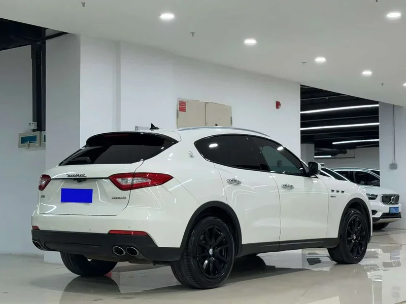 Maserati Levante — фото 8
