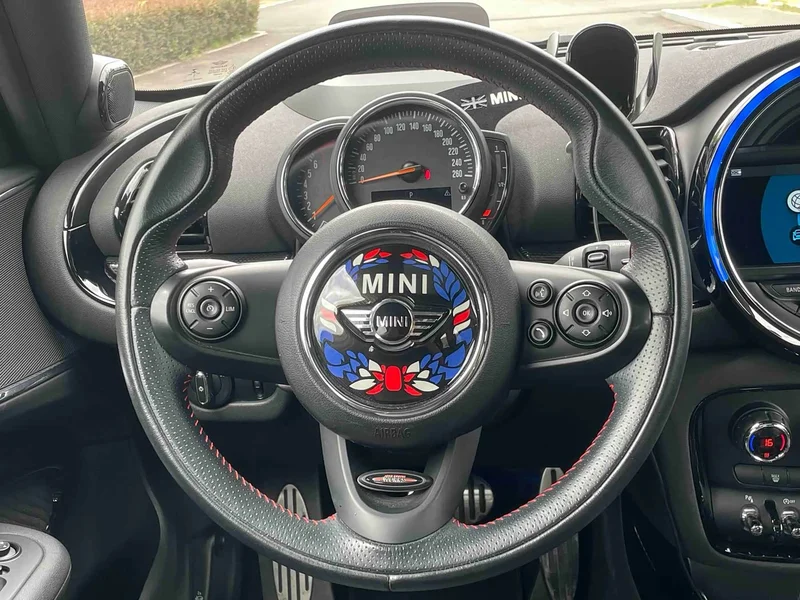 MINI CLUBMAN — фото 13