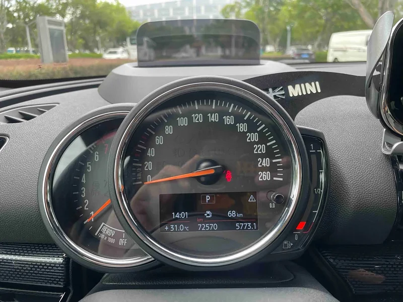 MINI CLUBMAN — фото 8