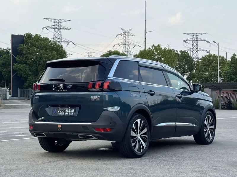 Peugeot 5008 — фото 6