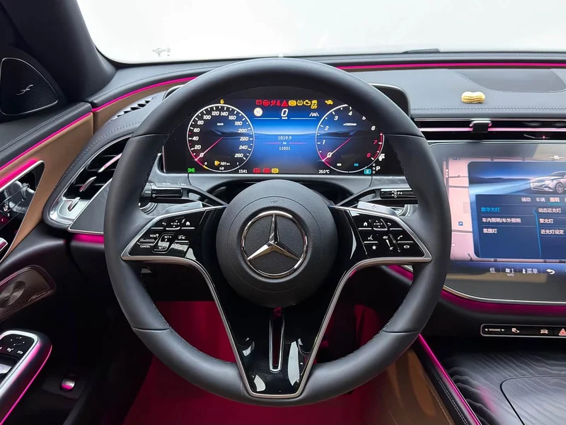 Mercedes-Benz E-Class (Imported) — фото 7