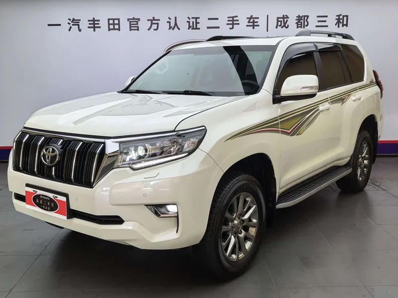 Toyota Prado — фото 1