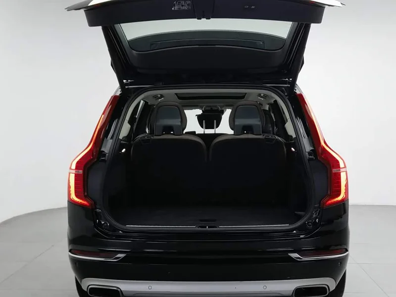 Volvo XC90 — фото 16