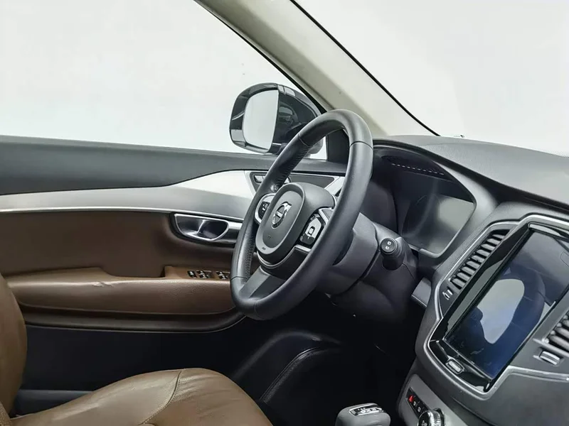 Volvo XC90 — фото 22