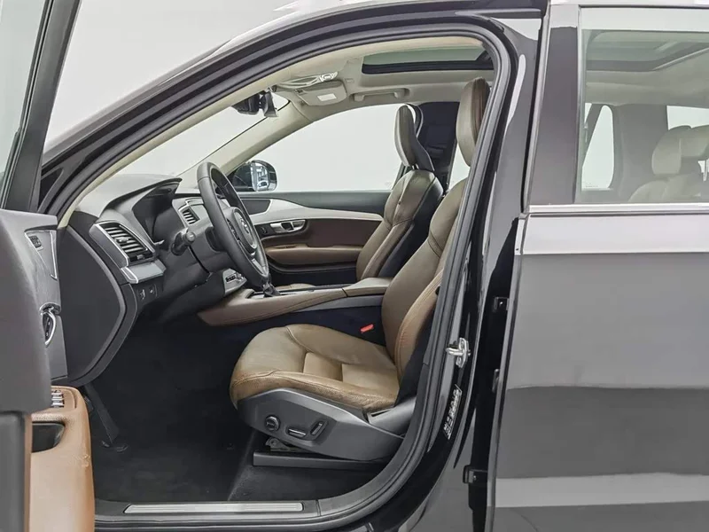 Volvo XC90 — фото 10