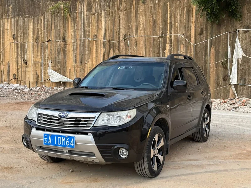 Subaru Forester — фото 1