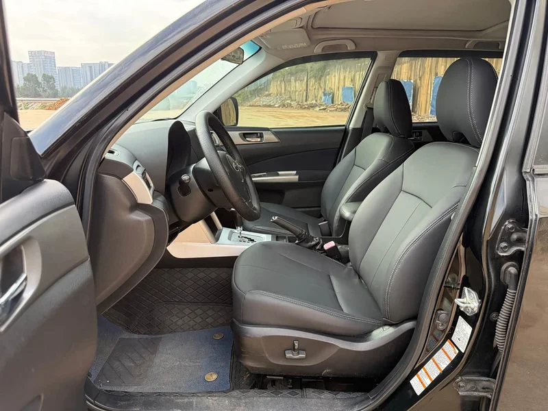 Subaru Forester — фото 4