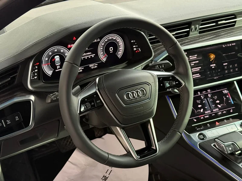 Audi A6L — фото 8