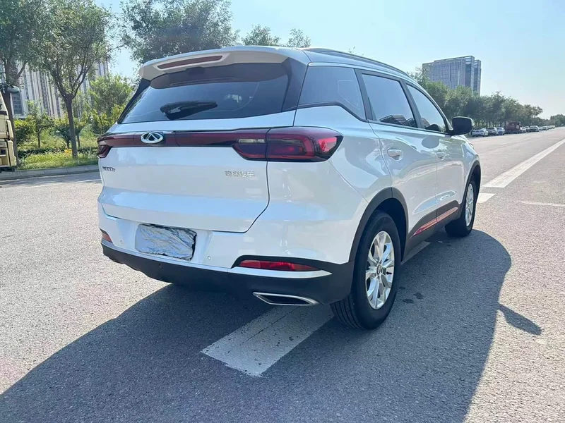 Chery Tiggo 7 — фото 10