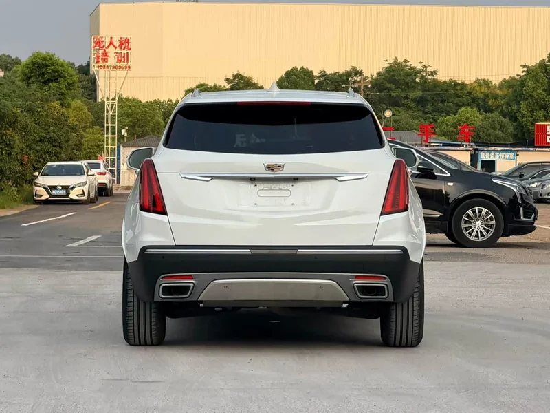 Cadillac XT5 — фото 8