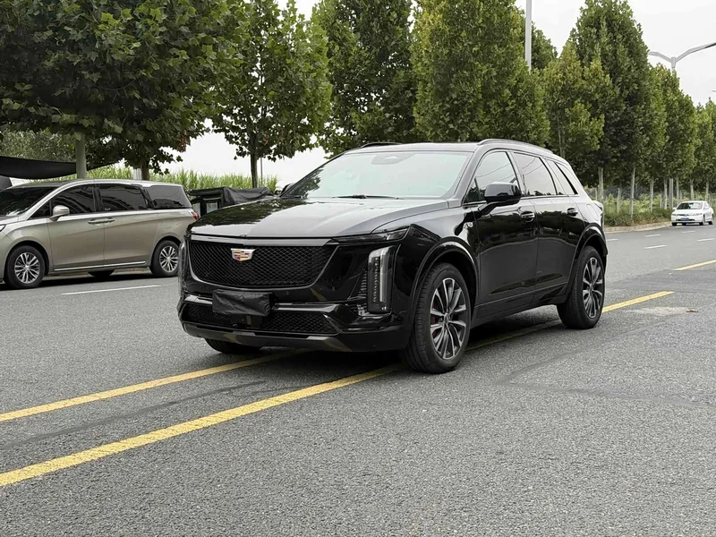Cadillac XT5 — фото 1