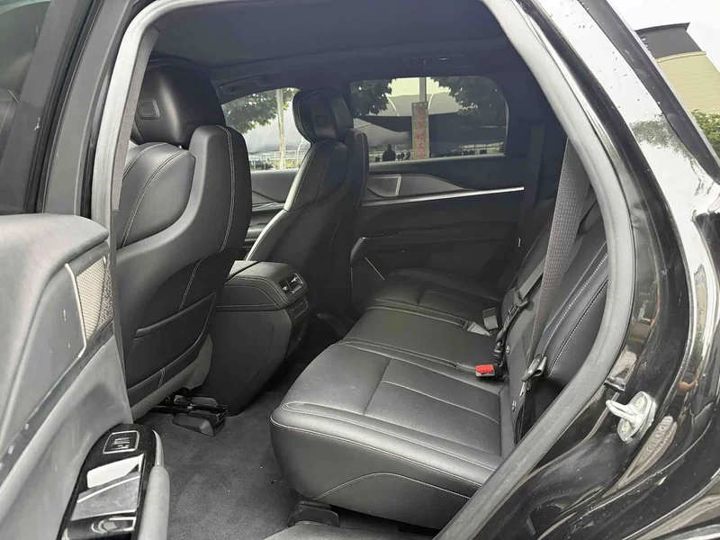 Cadillac XT5 — фото 4