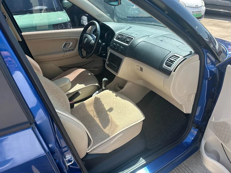 Skoda Citigo — фото 8