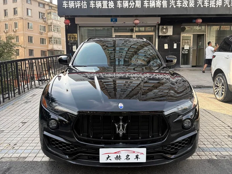 Maserati Levante — фото 2