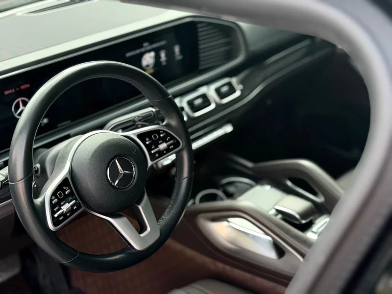 Mercedes-Benz GLS — фото 9
