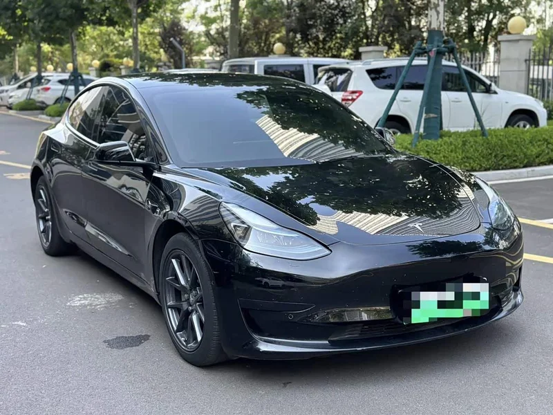 Tesla Model 3 — фото 3