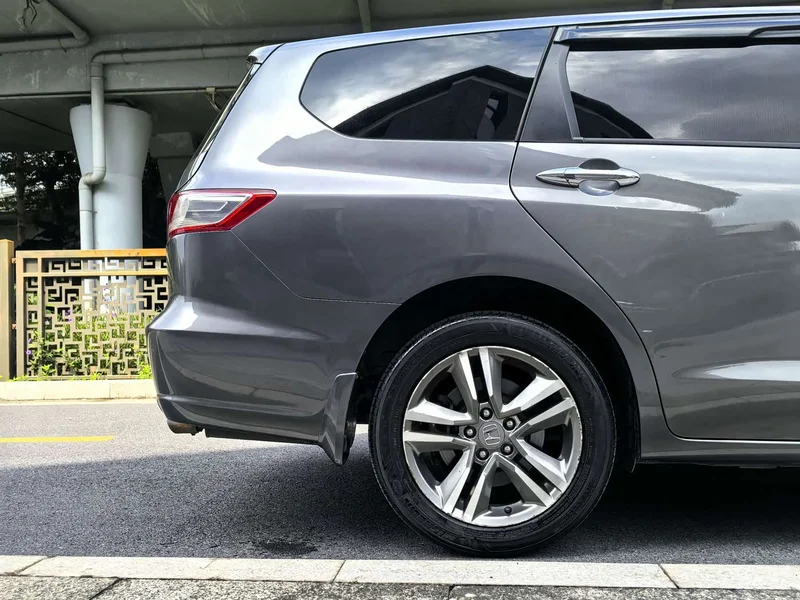 Honda Odyssey — фото 14